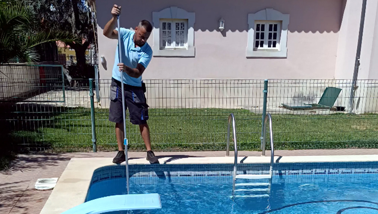 Na Tropical Gardens, esforçamo-nos para manter a água das piscinas cristalina e segura durante todo o ano.
